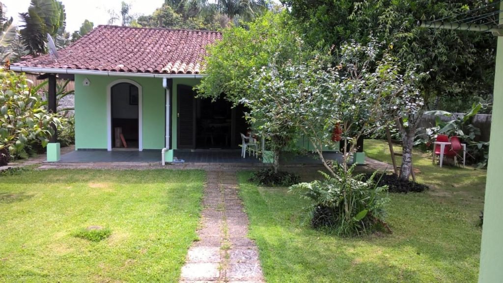 Casa em condomínio para aluguel na Praia da Jureia