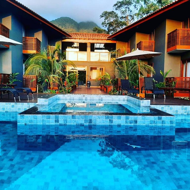 Vista da Pousada Vila Ipuan com piscina em Toque-Toque Pequeno.